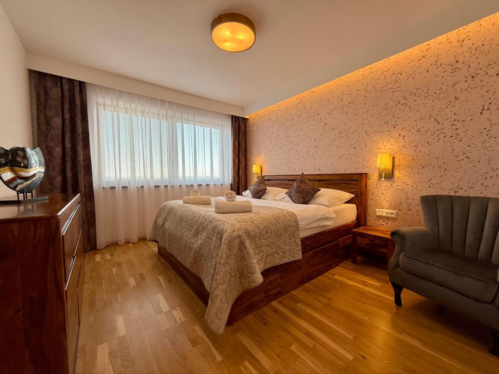 Vysoke Tatry - Isc Resort House For 13 People With 6 Extra Bed Poprad Bagian luar foto