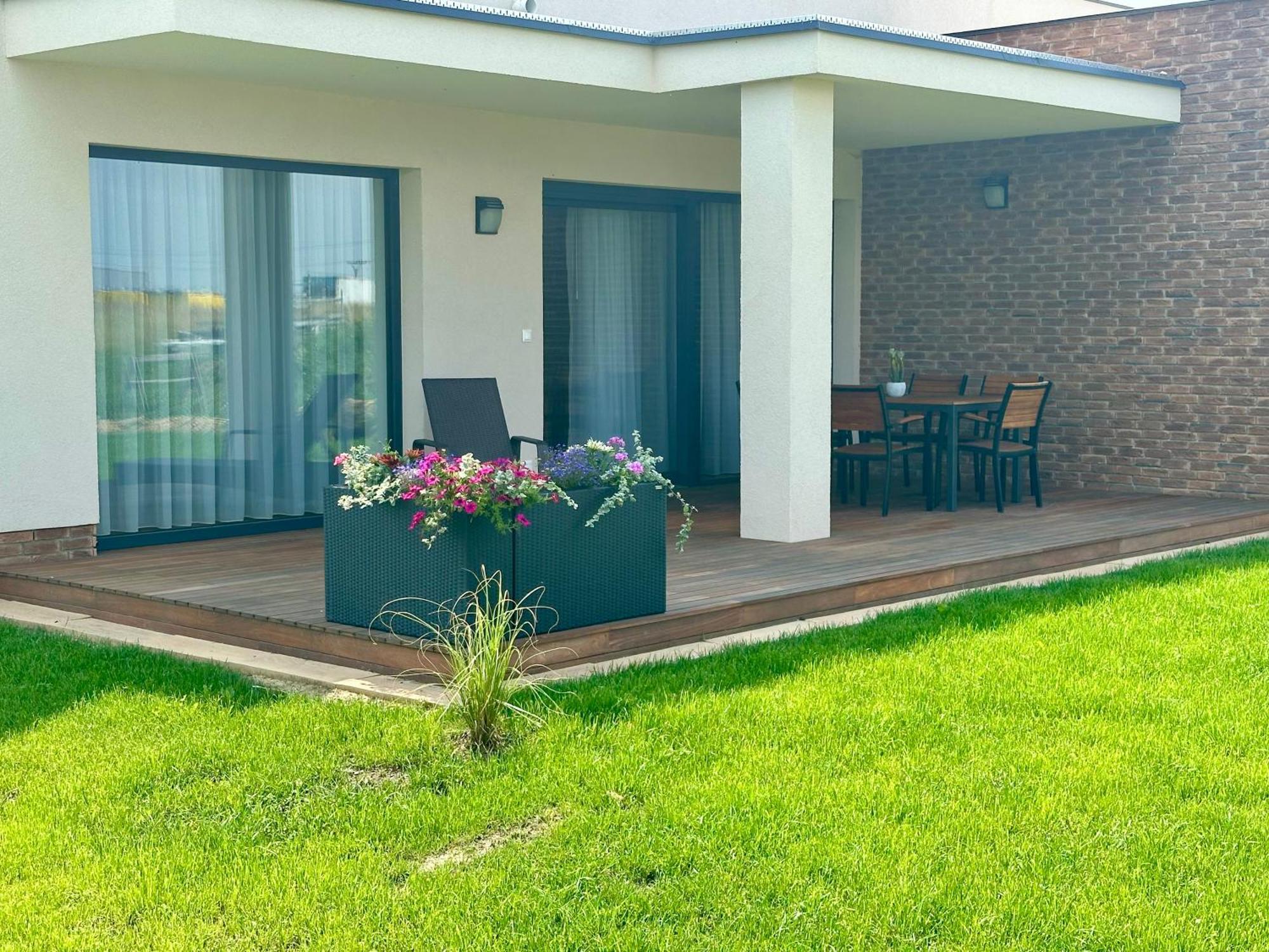 Vysoke Tatry - Isc Resort House For 13 People With 6 Extra Bed Poprad Bagian luar foto